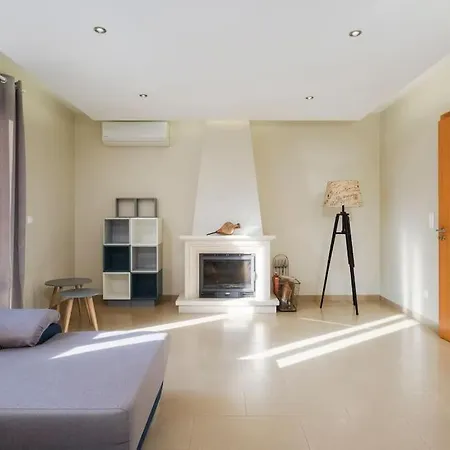 Apartment Charm