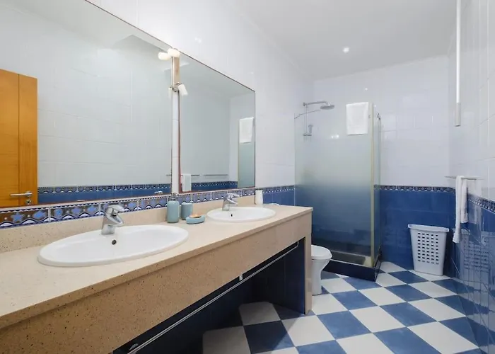 Charm * Ponta Delgada